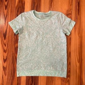 Lululemon swiftly tee.  Size 8 or 10